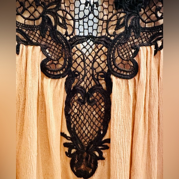 INTERMIX blouse - Picture 4 of 9